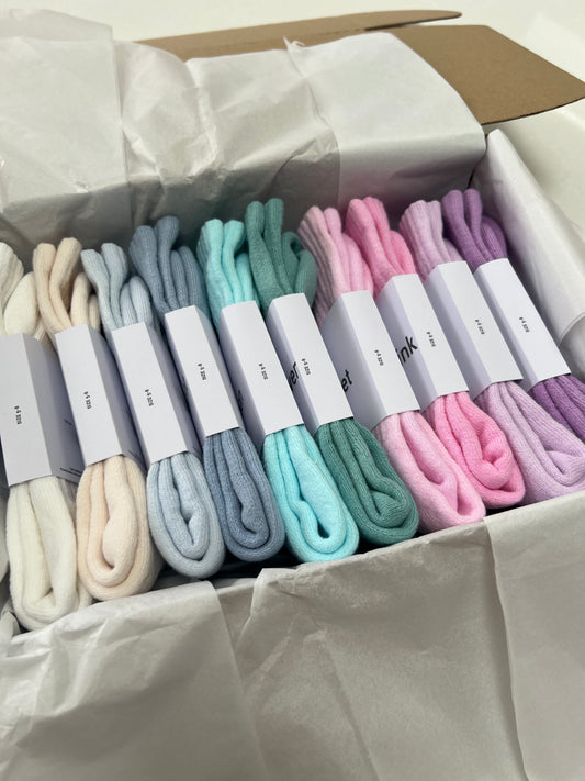 10 pairs Nike crew socks. 10 pack Nike everyday crew socks. Hand dyed colours.