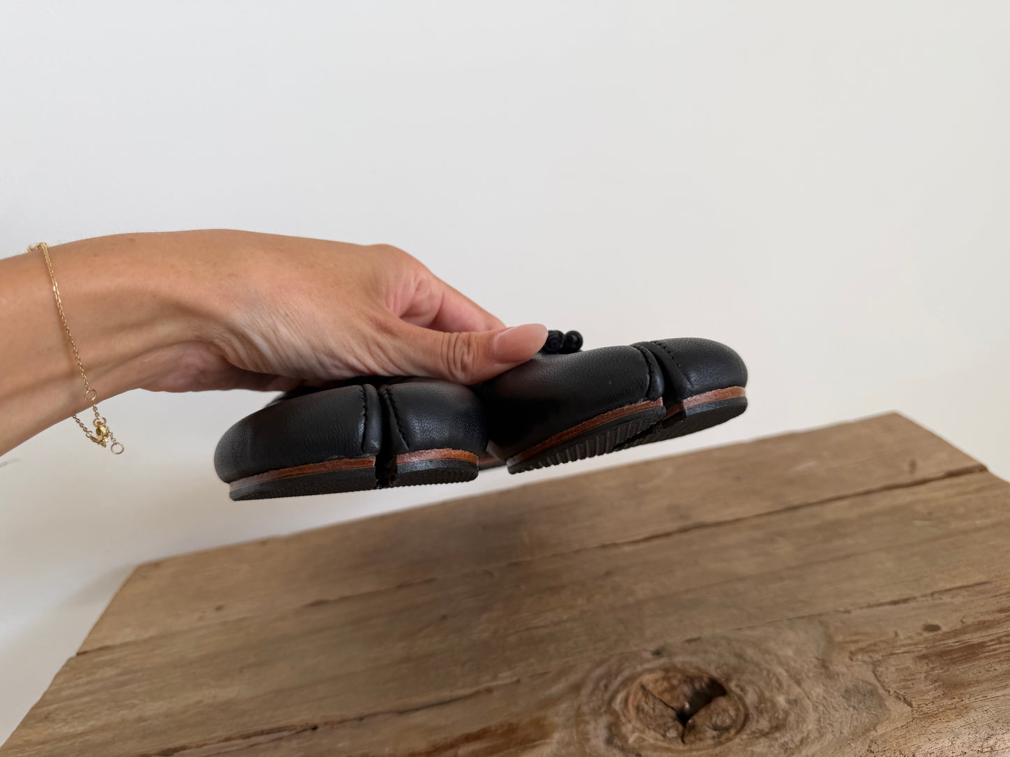 Black backless ballet shoes
