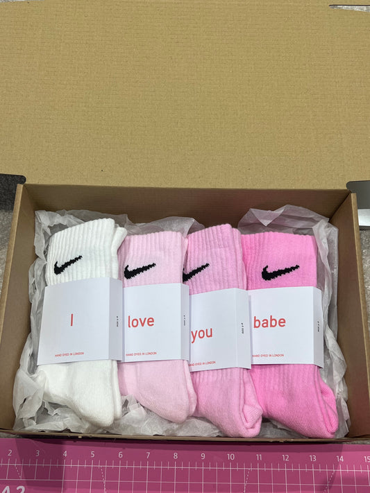 Valentines gift set box Nike crew socks pack of 4. 4 pairs white and baby pink gift box.