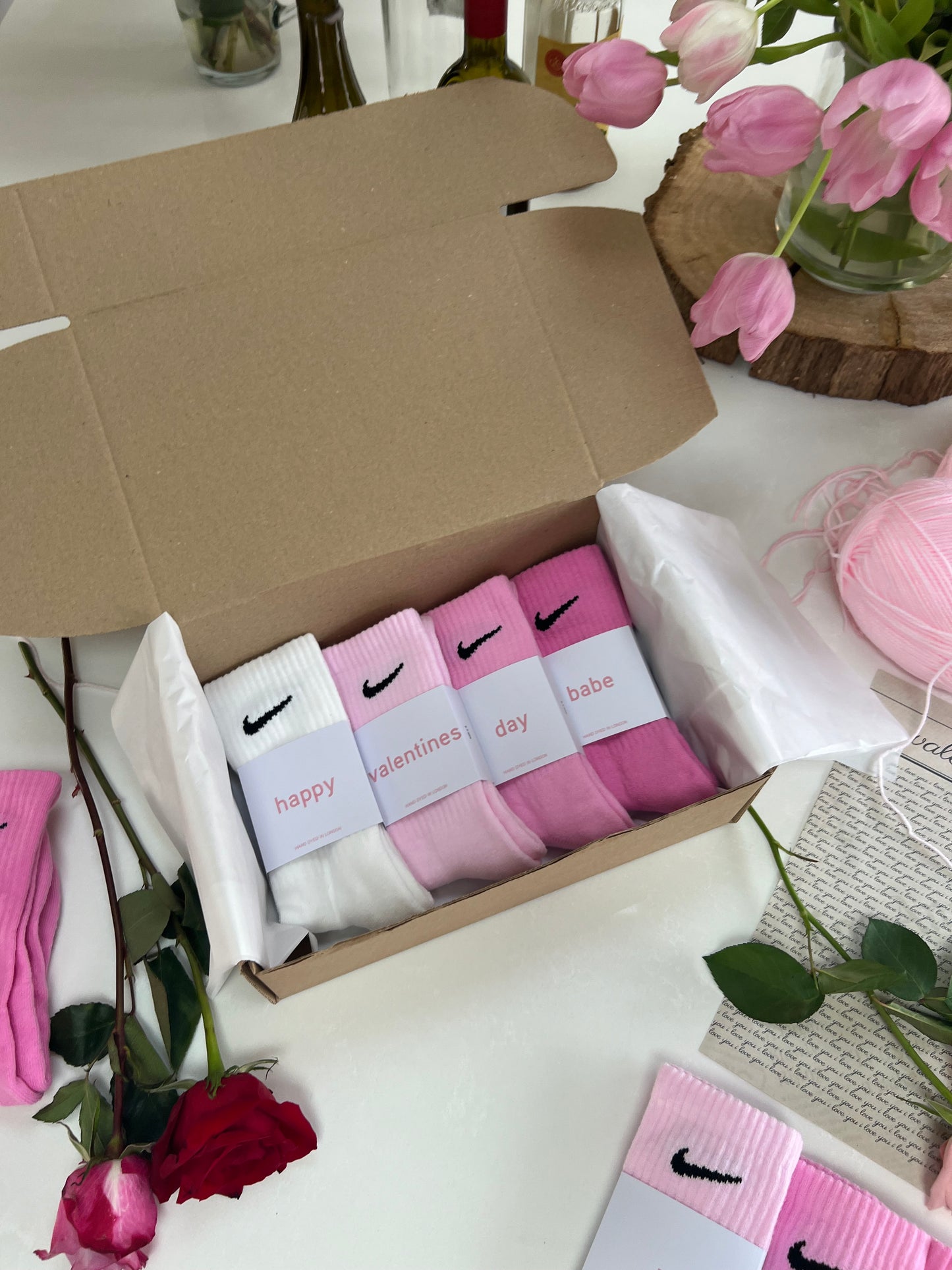 Valentines gift set box Nike crew socks pack of 4. 4 pairs white and baby pink gift box.
