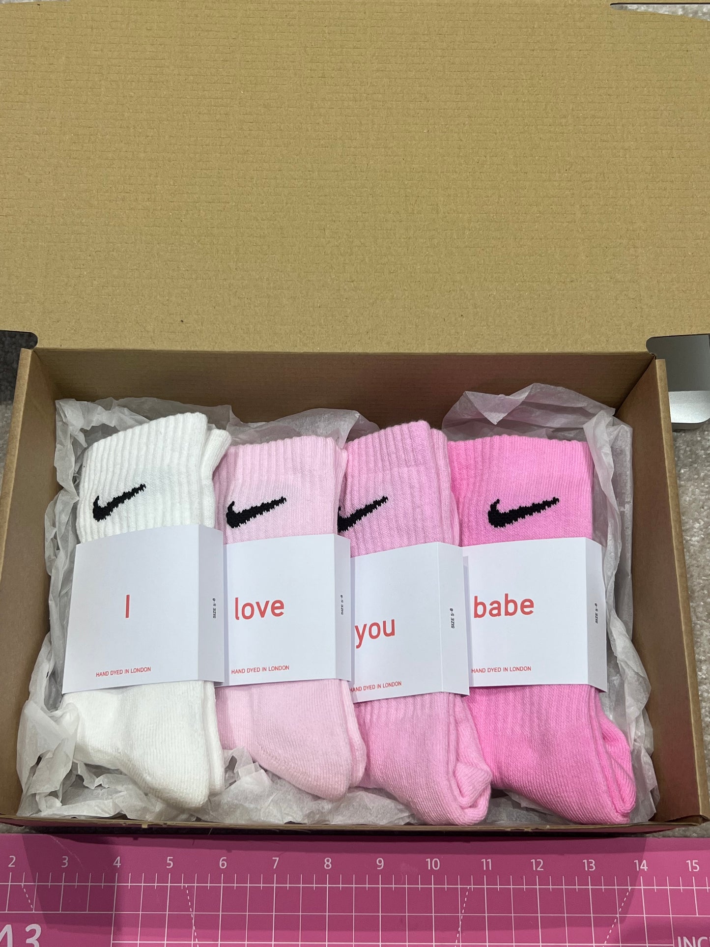 Valentines gift set box Nike crew socks pack of 4. 4 pairs white and baby pink gift box.