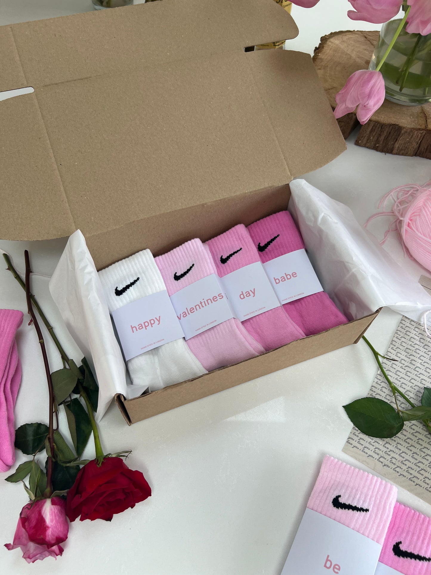 Valentines gift set box Nike crew socks pack of 4. 4 pairs white and baby pink gift box.