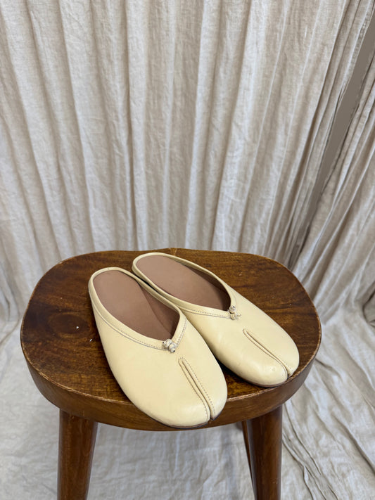 Yellow Leather Backless Ballet Shoes
