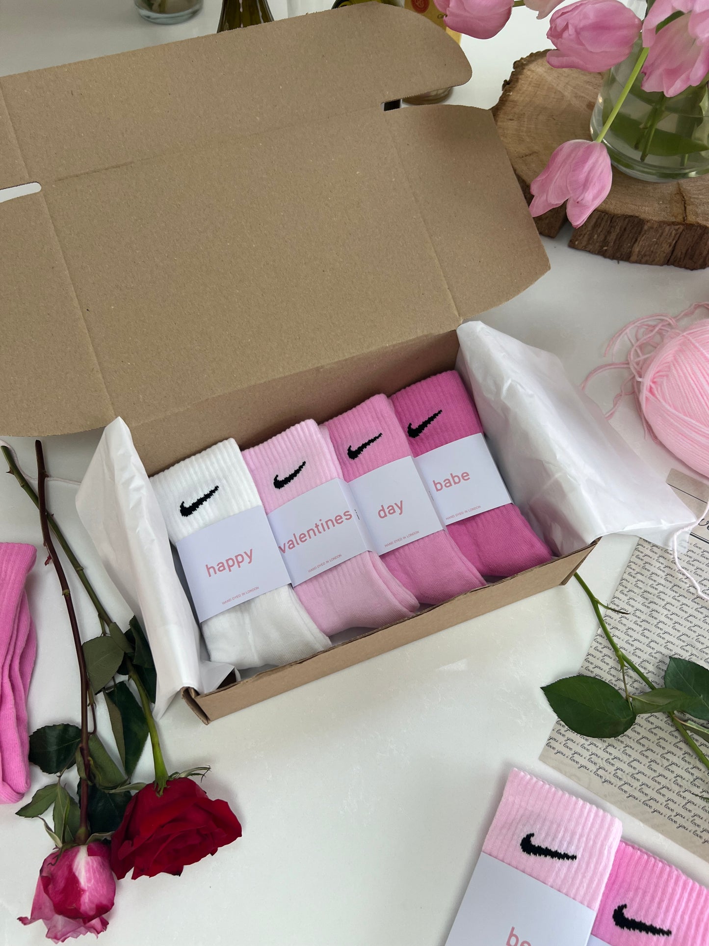 Valentines gift set box Nike crew socks pack of 4. 4 pairs white and baby pink gift box.