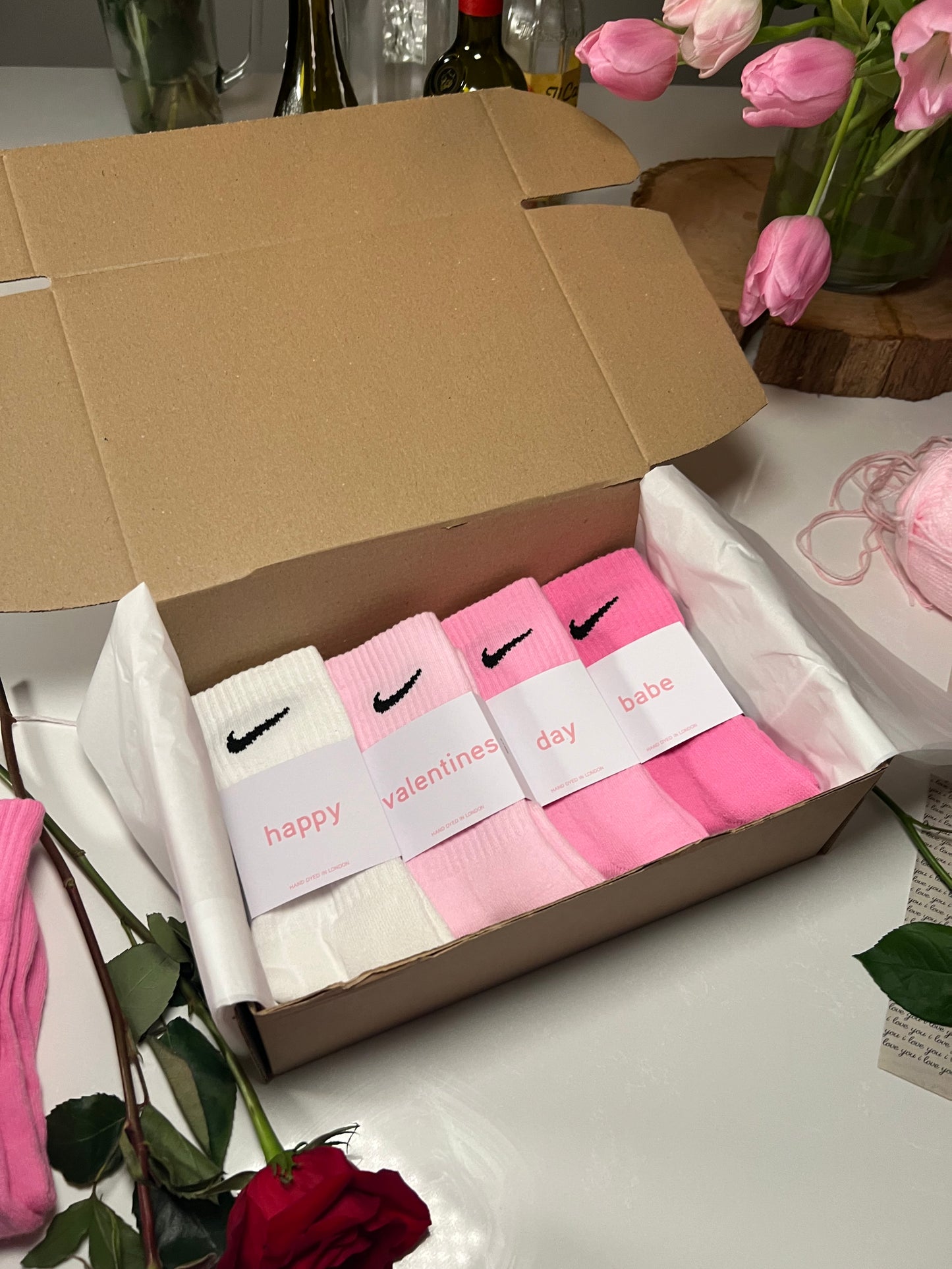 Valentines gift set box Nike crew socks pack of 4. 4 pairs white and baby pink gift box.