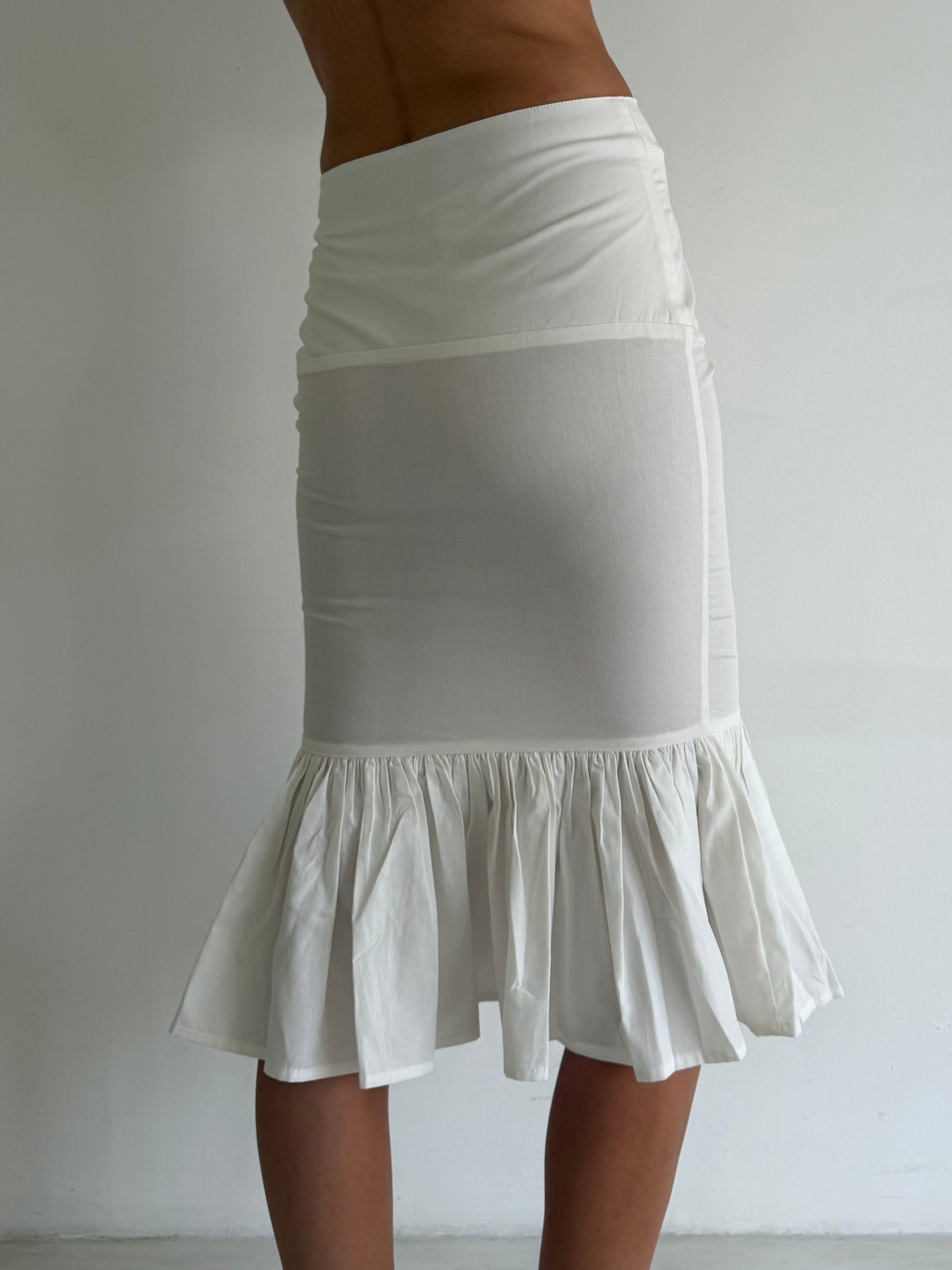 White/cream high waisted skirt